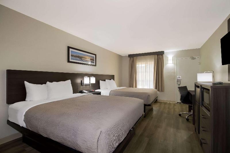 Quality Inn Coliseum image