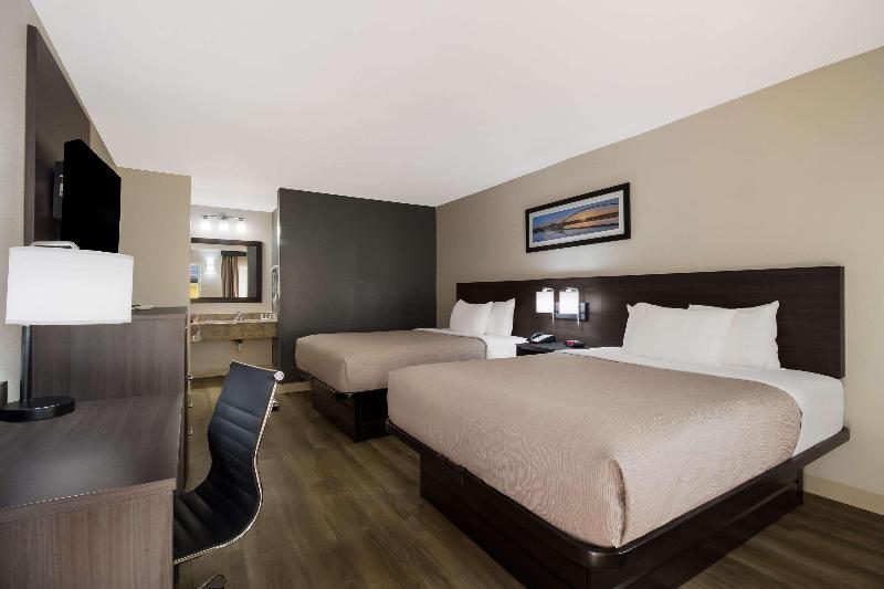 Quality Inn Coliseum image