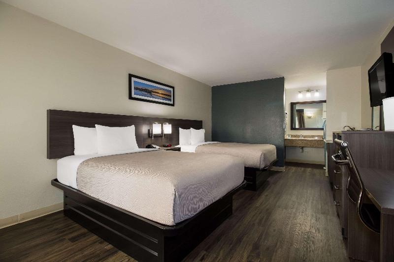 Quality Inn Coliseum image
