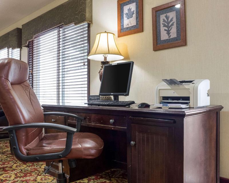 Quality Inn Pierre-Fort Pierre image