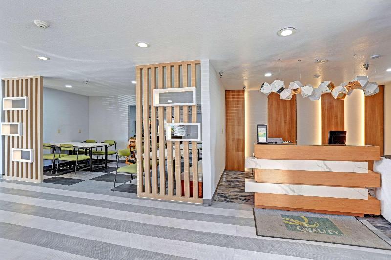 Quality Inn Pierre-Fort Pierre image