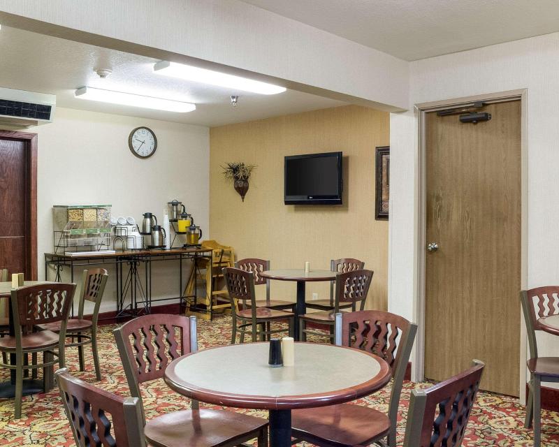 Quality Inn Pierre-Fort Pierre image