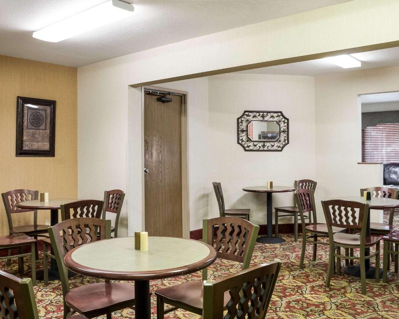 Quality Inn Pierre-Fort Pierre image