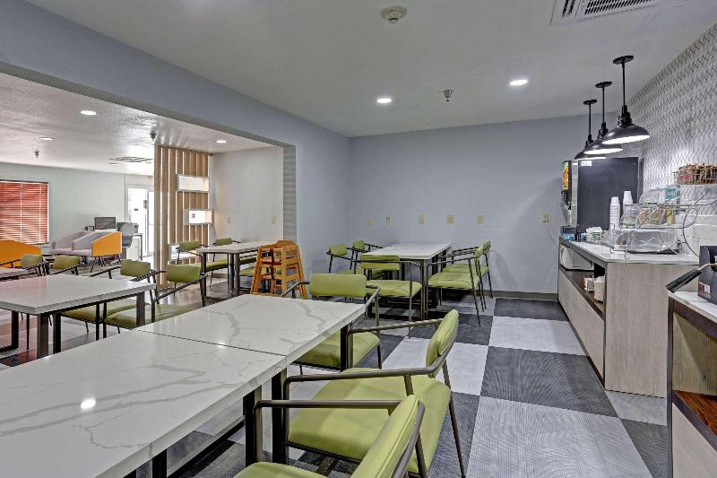 Quality Inn Pierre-Fort Pierre image