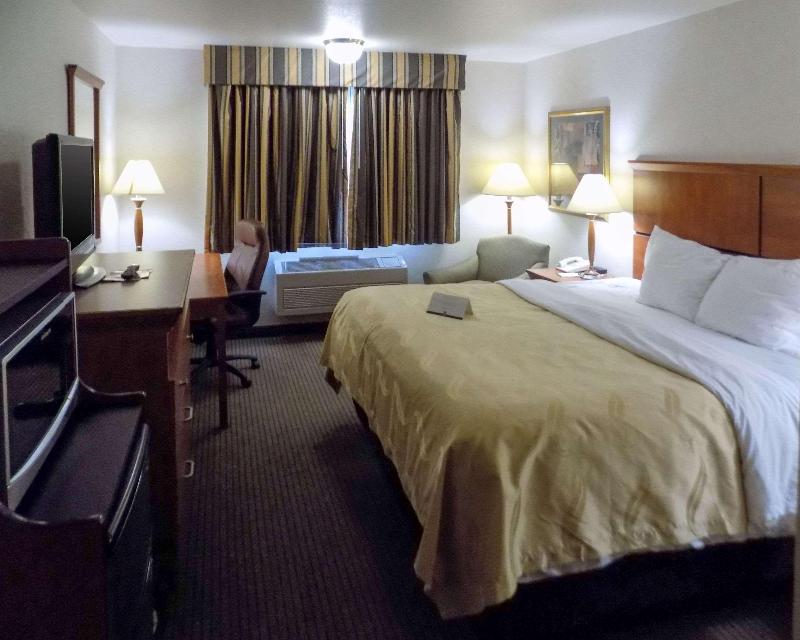 Quality Inn Pierre-Fort Pierre image