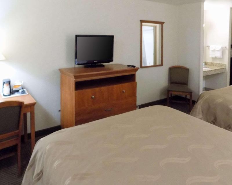 Quality Inn Pierre-Fort Pierre image