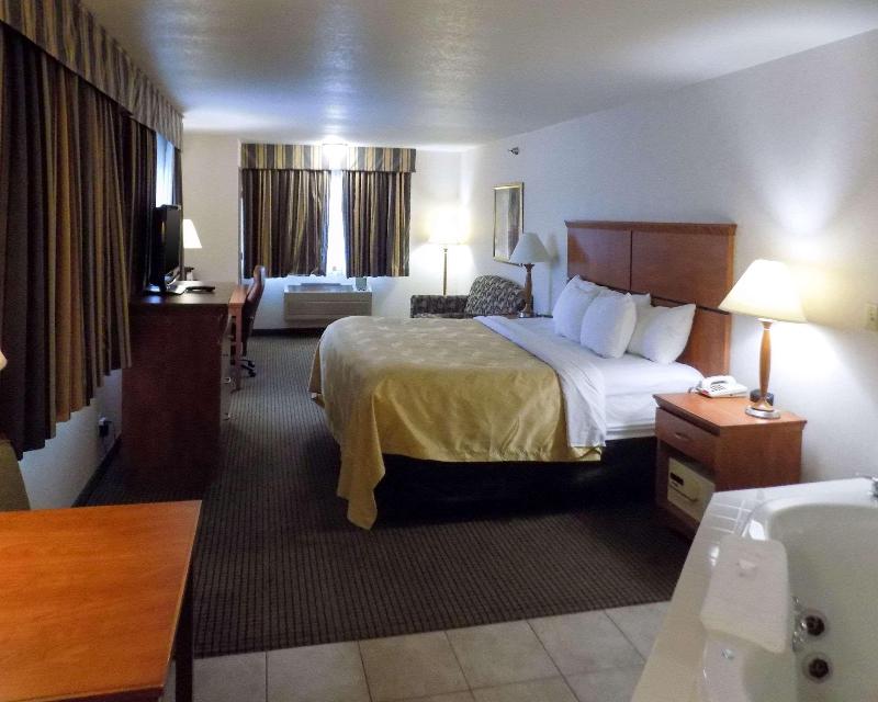 Quality Inn Pierre-Fort Pierre image