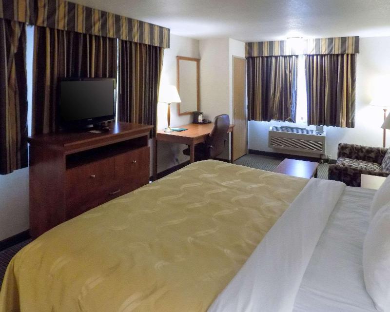 Quality Inn Pierre-Fort Pierre image