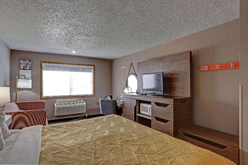 Quality Inn Pierre-Fort Pierre image