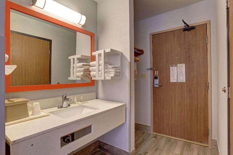 Quality Inn Pierre-Fort Pierre image