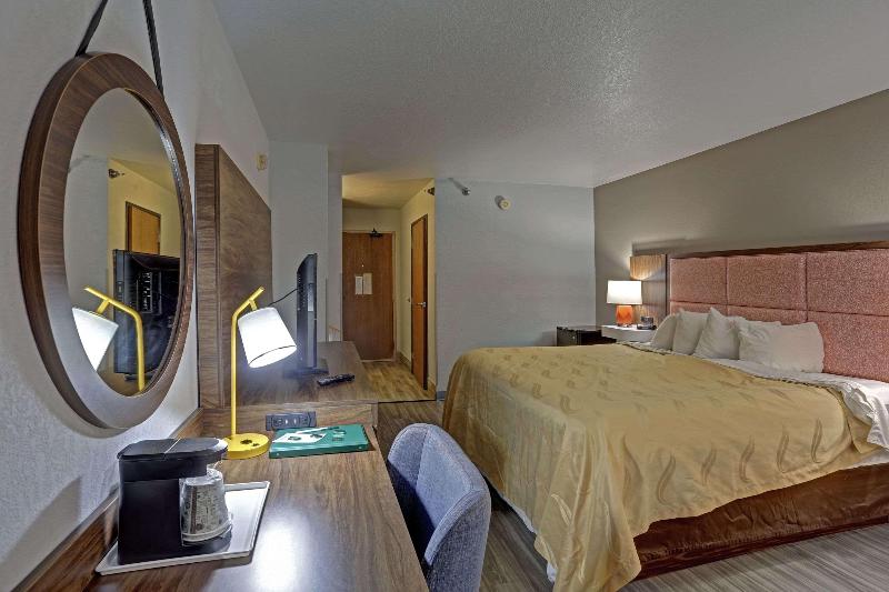 Quality Inn Pierre-Fort Pierre image