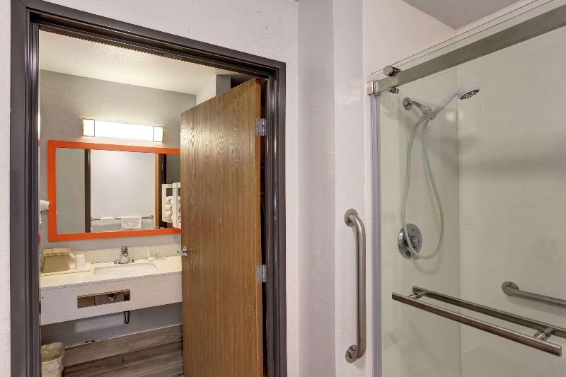 Quality Inn Pierre-Fort Pierre image