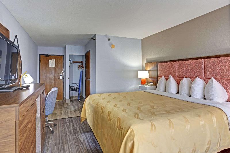 Quality Inn Pierre-Fort Pierre image