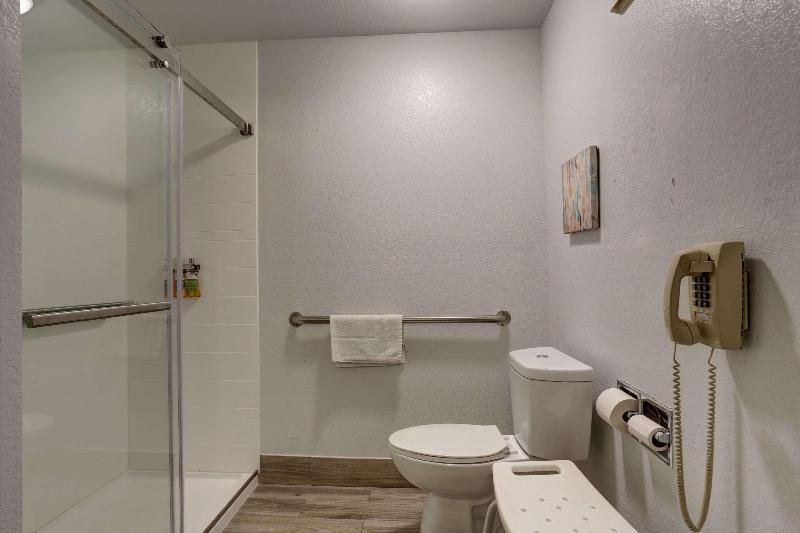 Quality Inn Pierre-Fort Pierre image