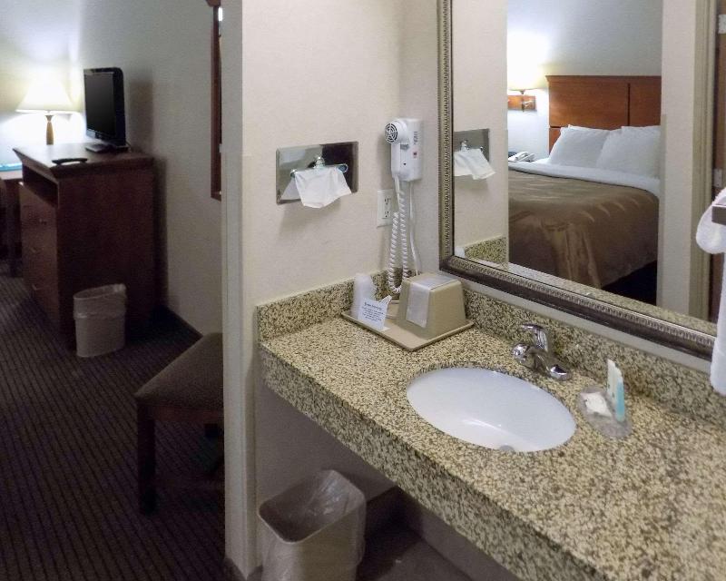 Quality Inn Pierre-Fort Pierre image