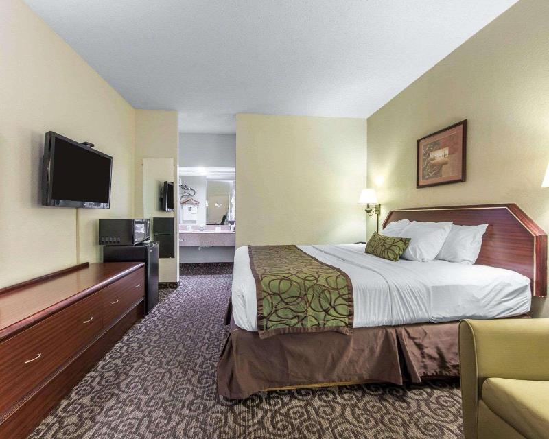 Quality Inn Downtown image