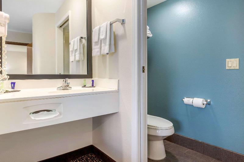 Sleep Inn & Suites image
