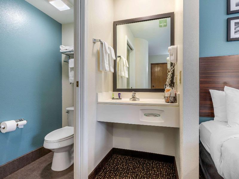 Sleep Inn & Suites image