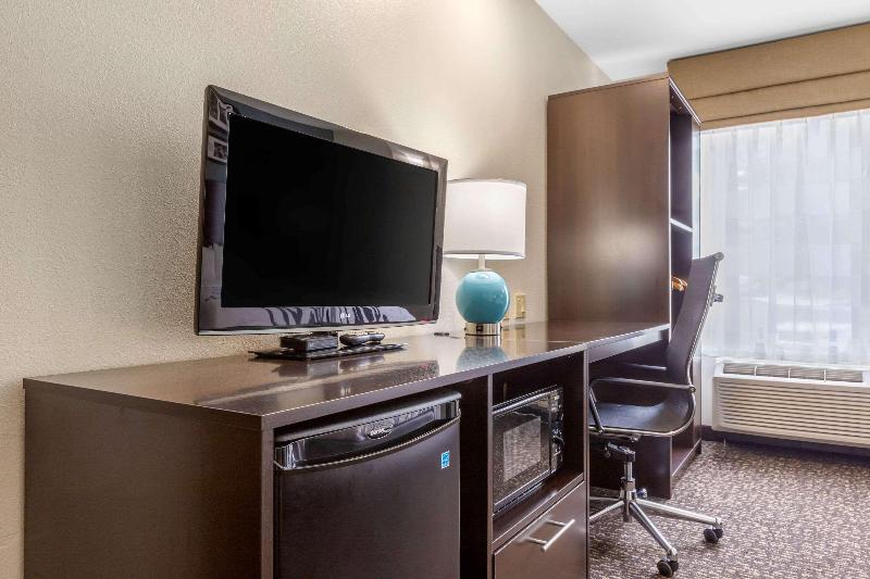 Sleep Inn & Suites image