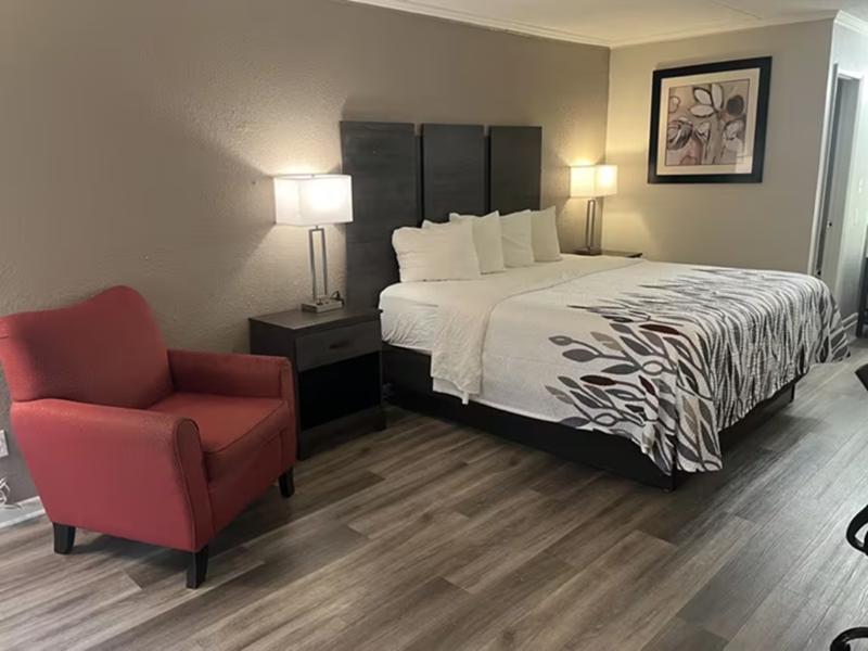 Red Roof Inn Manchester image