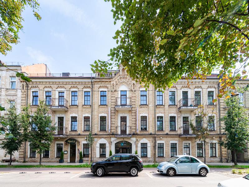 CITY HOTELS - ALGIRDAS image