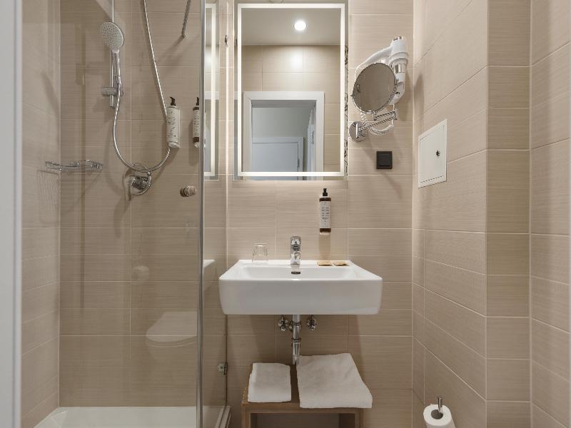 CITY HOTELS - ALGIRDAS image