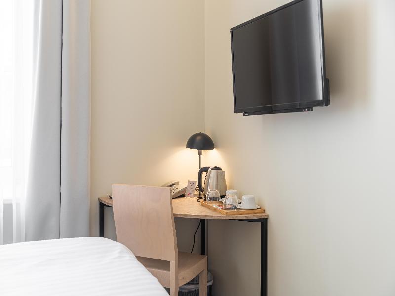 CITY HOTELS - ALGIRDAS image
