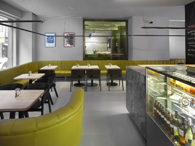 The Icon Hotel & Lounge image