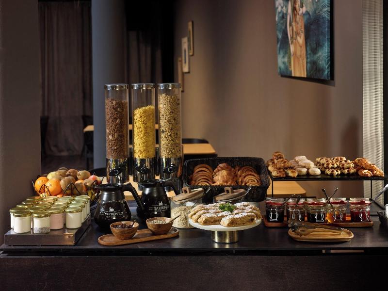 The Icon Hotel & Lounge image
