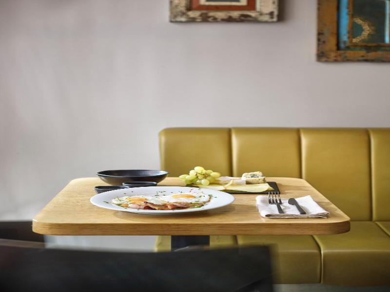 The Icon Hotel & Lounge image