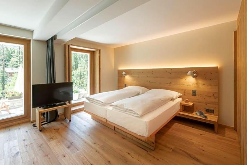 Hotel Albris image