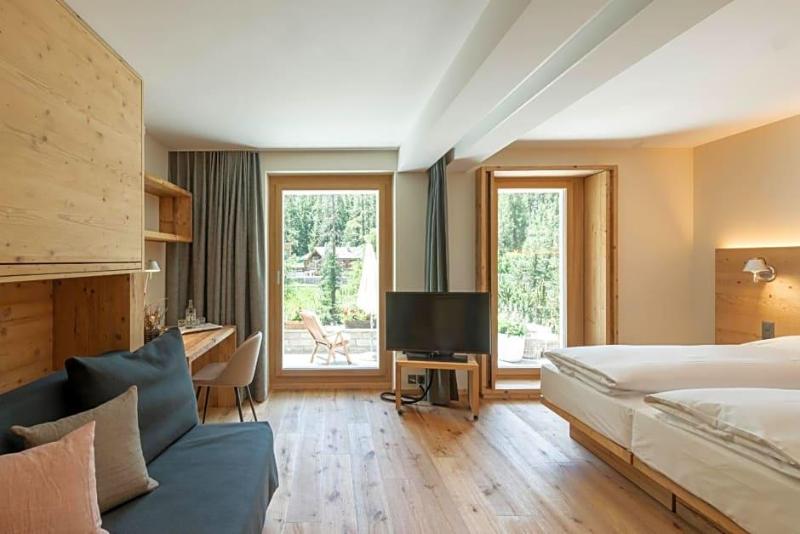 Hotel Albris image