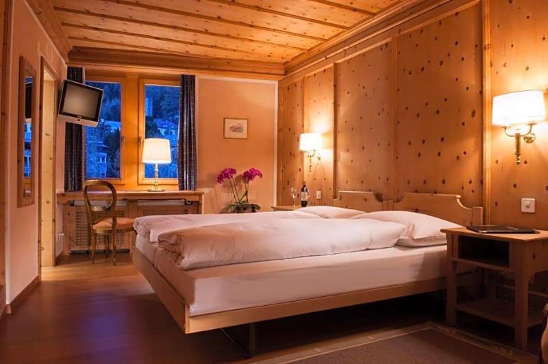 Hotel Albris image