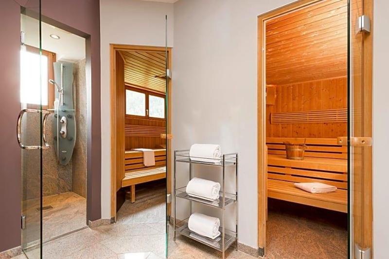 Hotel Albris image