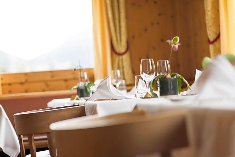 Hotel Albris image