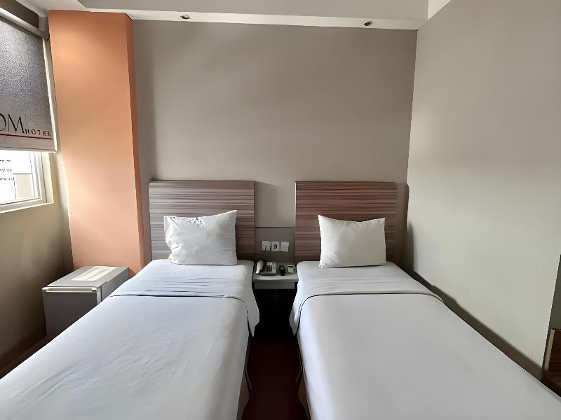 Metland Hotel Bekasi image