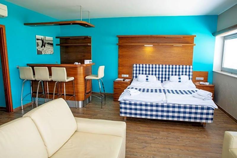 Restaurant & Design Hotel Noem Arch image