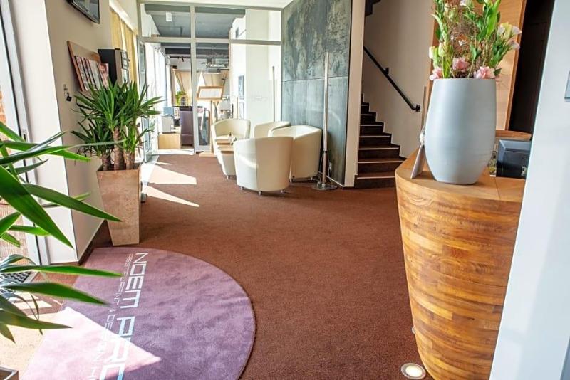 Restaurant & Design Hotel Noem Arch image