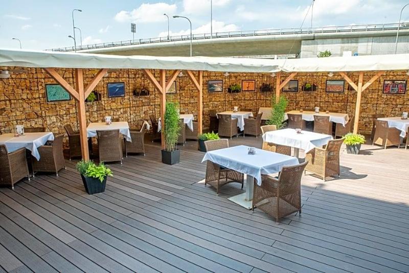 Restaurant & Design Hotel Noem Arch image