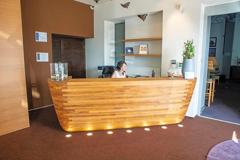 Restaurant & Design Hotel Noem Arch image