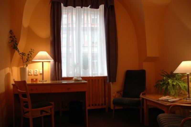 Hotel Zatkuv Dum image