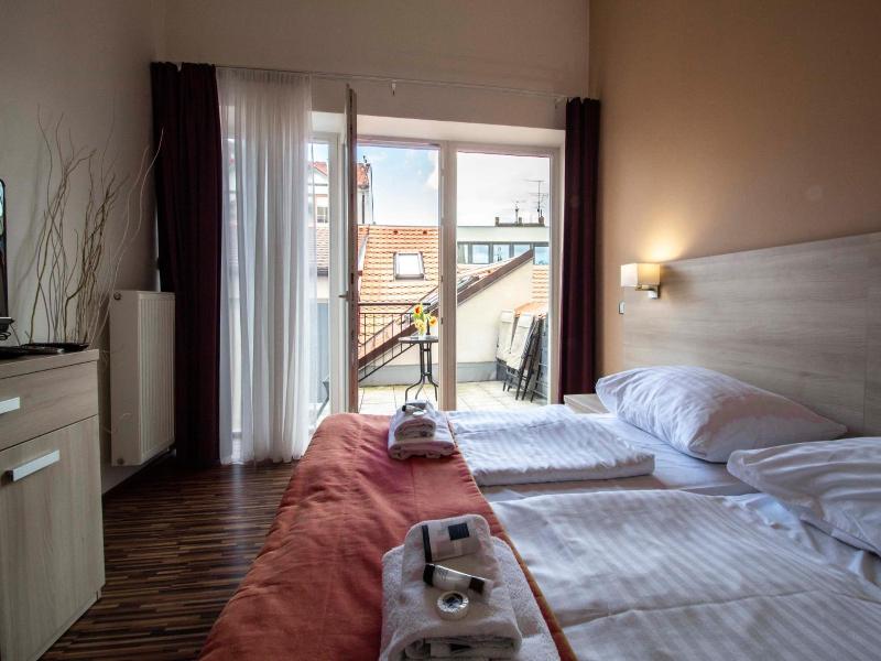Residence U Cerne veze image