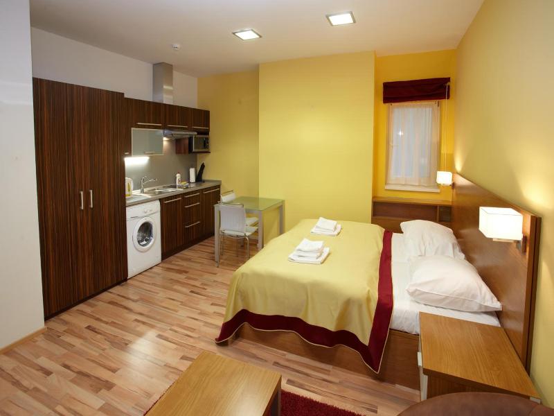 Residence U Cerne veze image