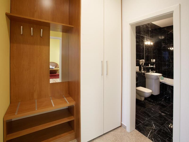 Residence U Cerne veze image