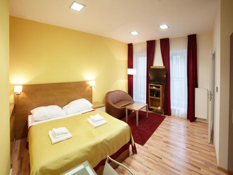 Residence U Cerne veze image