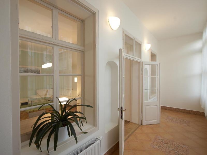 Residence U Cerne veze image