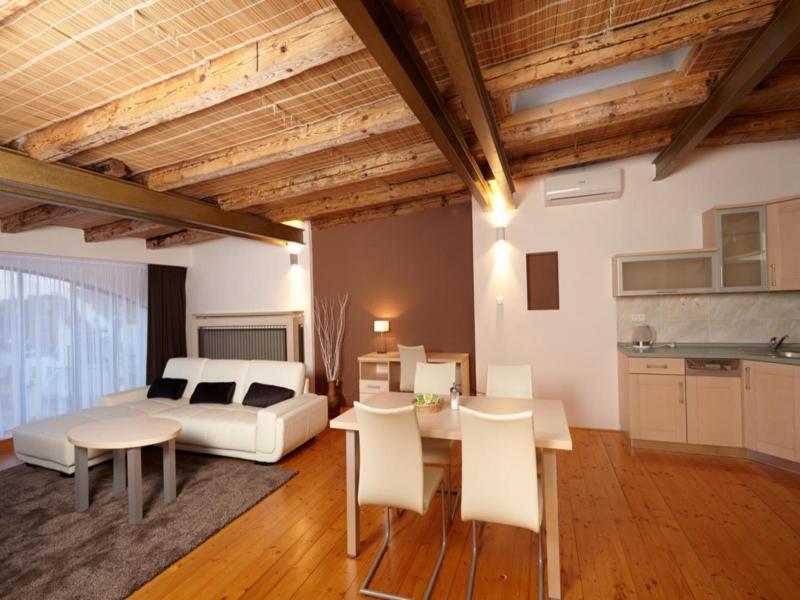 Residence U Cerne veze image