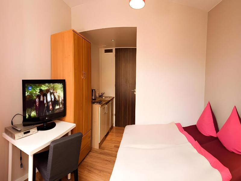 Purpur Aparthotel image