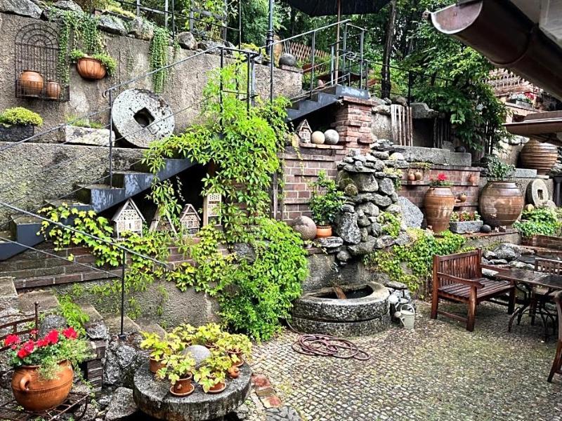 Romantik Hotel U Raka image