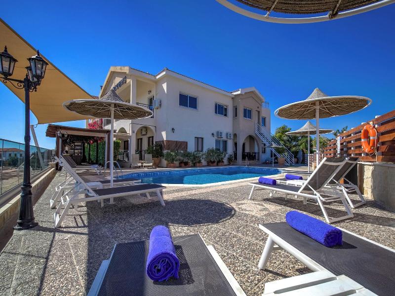 Hill View Hotel Apartments